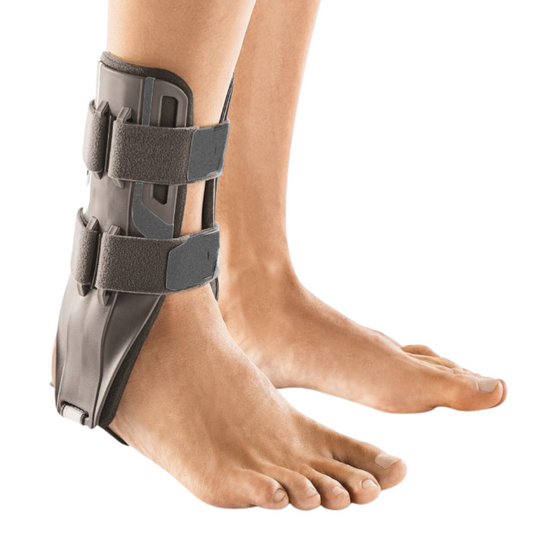 CAVIGLIERA Ortopedica CONFORT Chiusura Strap REGOLABILE Tutore per Distorsioni e Traumi SPORT